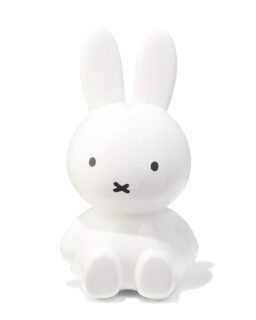 Miffy x HEMA: mode, maison, papeterie. Matières douces, couleurs tendres, pièces futées pour un quotidien chic et fonctionnel.