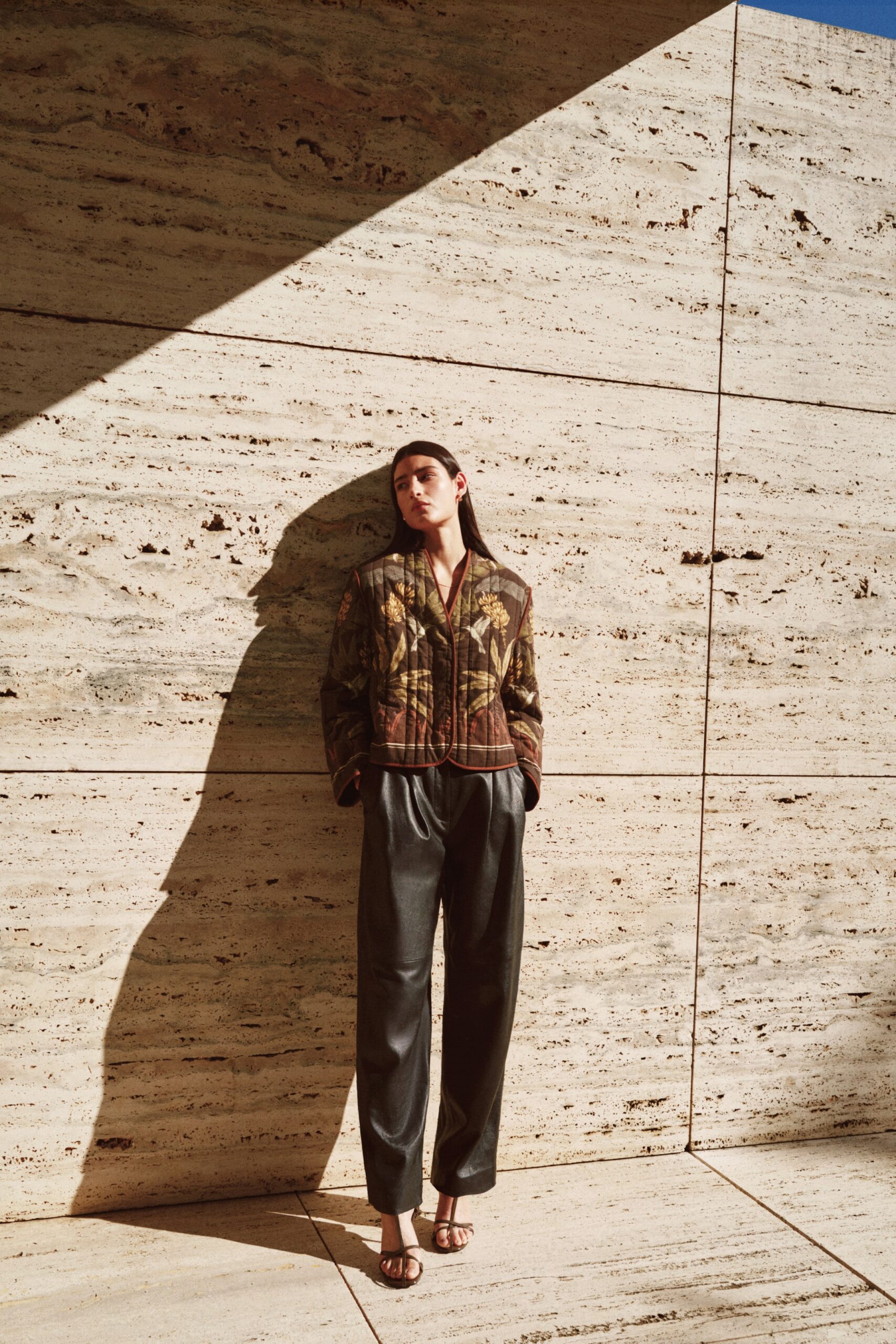 THERMOLITE® Quilted jacket – Marron foncé/plantes – H&M