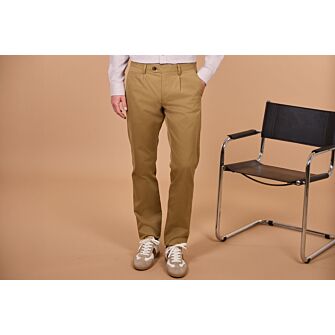 Pantalon chino homme camel foncé à pince en twill – KAYNAN